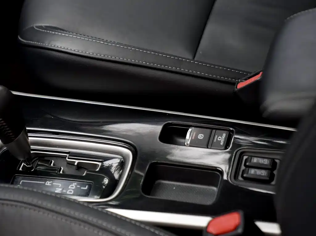 Mitsubishi Outlander — миниатюра 13