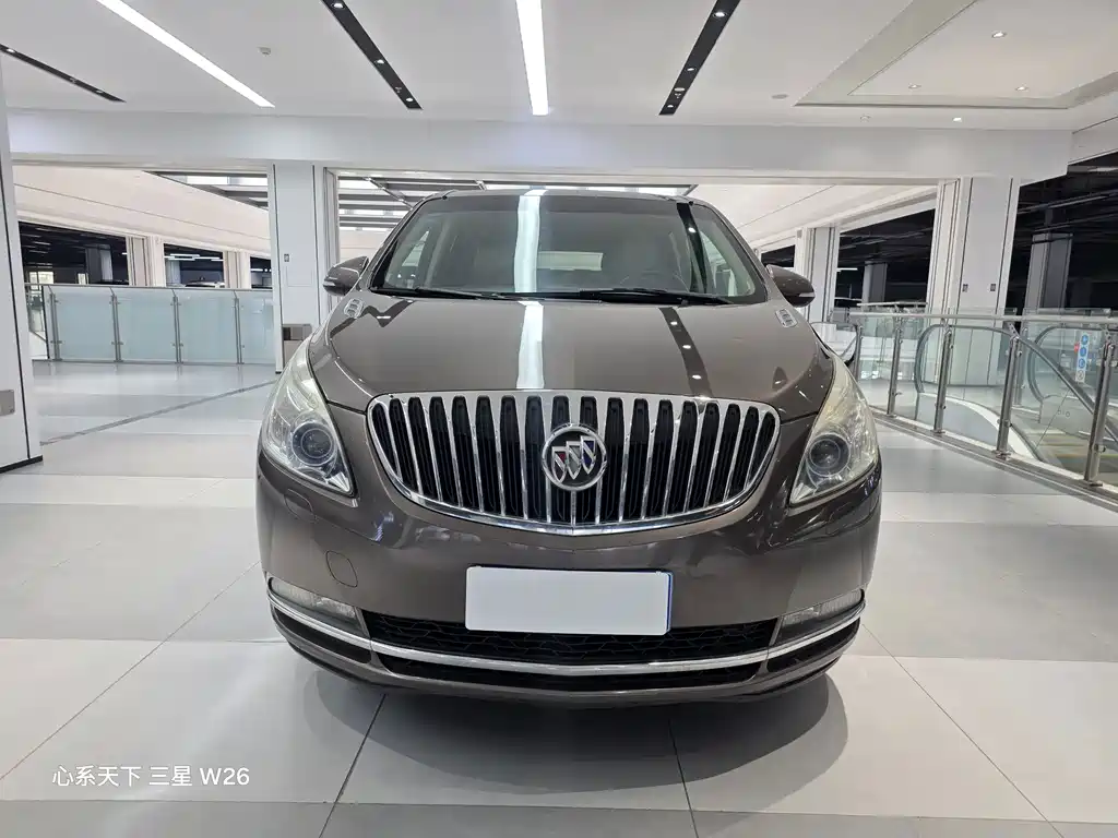 Buick GL8 — миниатюра 2