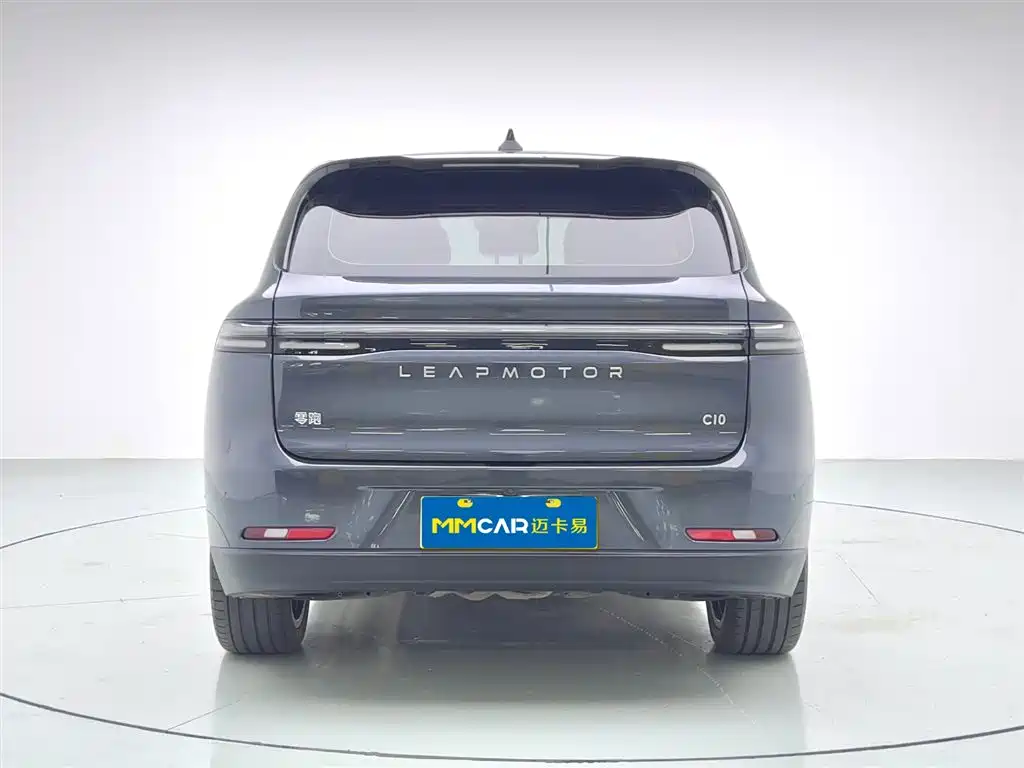 ZERO-RUNNING CAR ZERO RUN C10