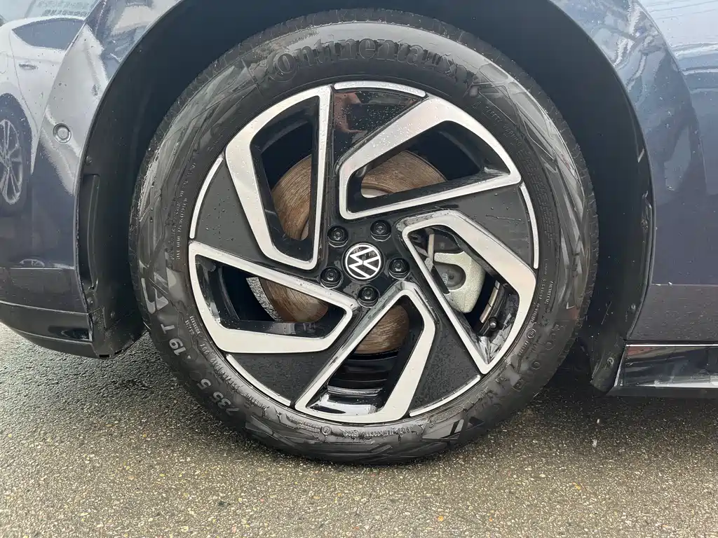 VOLKSWAGEN ID.7 VIZZION