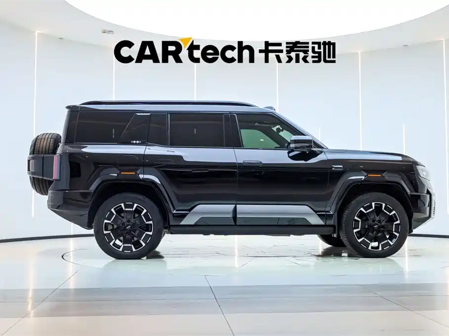 Fangchengbao Leopard 8 8 2025 Flagship 6 мест