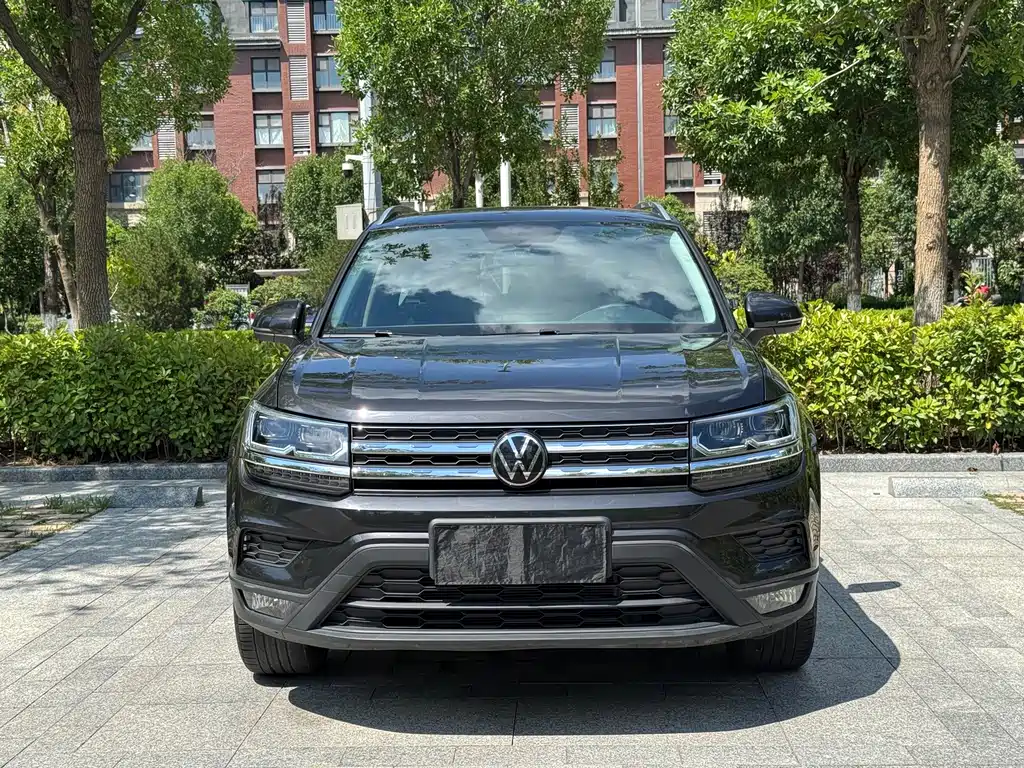 Volkswagen Tharu — миниатюра 2