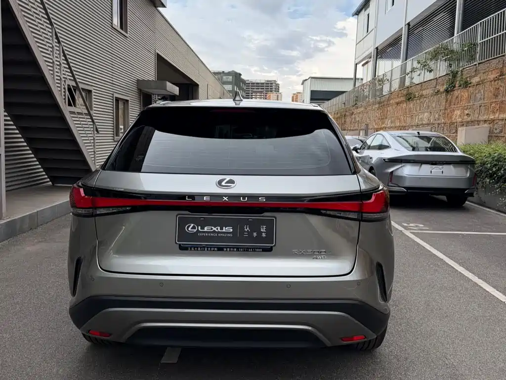 Lexus RX 2025 300