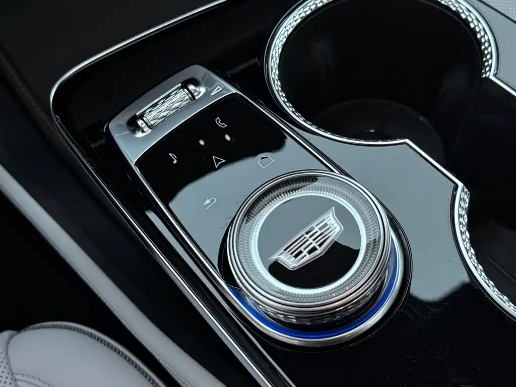 Cadillac GT4 — миниатюра 13