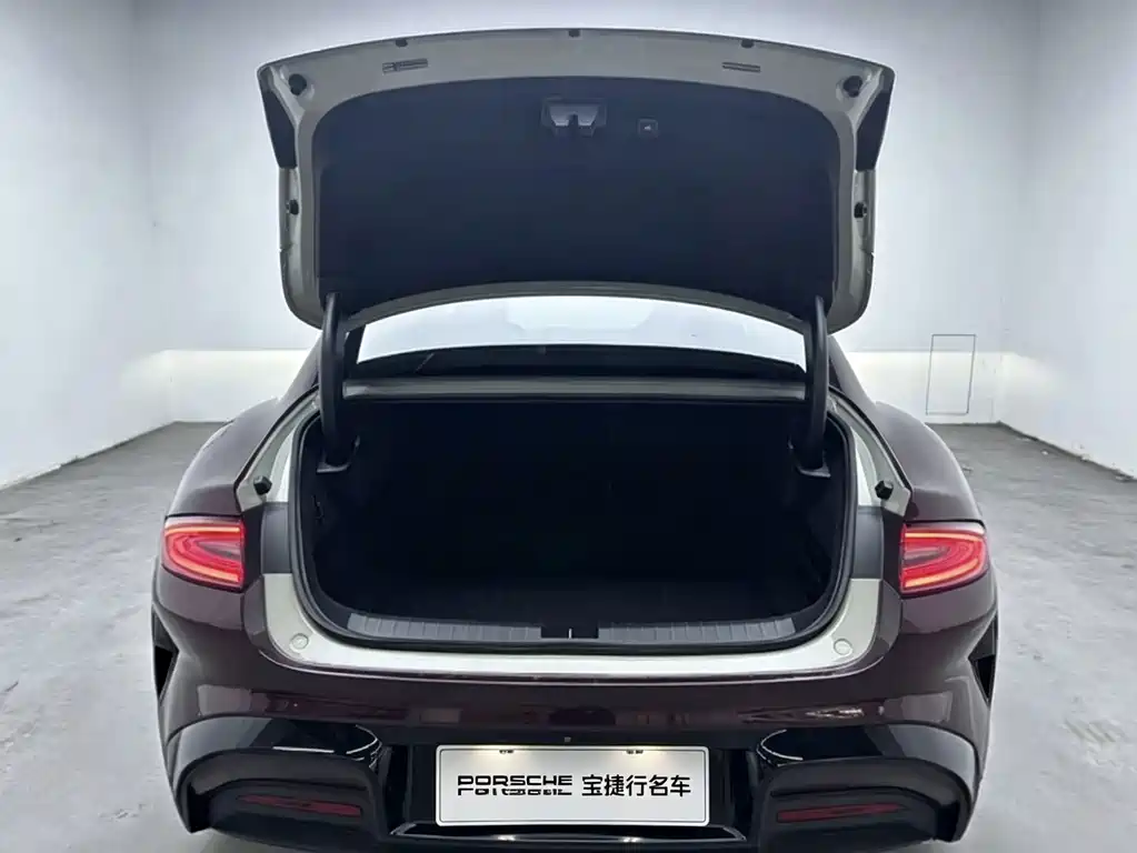 Xiaomi SU7 — миниатюра 7