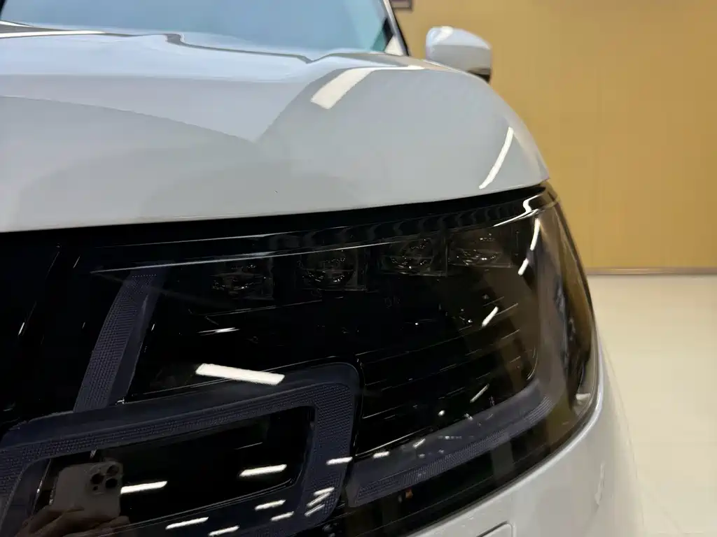 Land Rover Range Rover — миниатюра 4