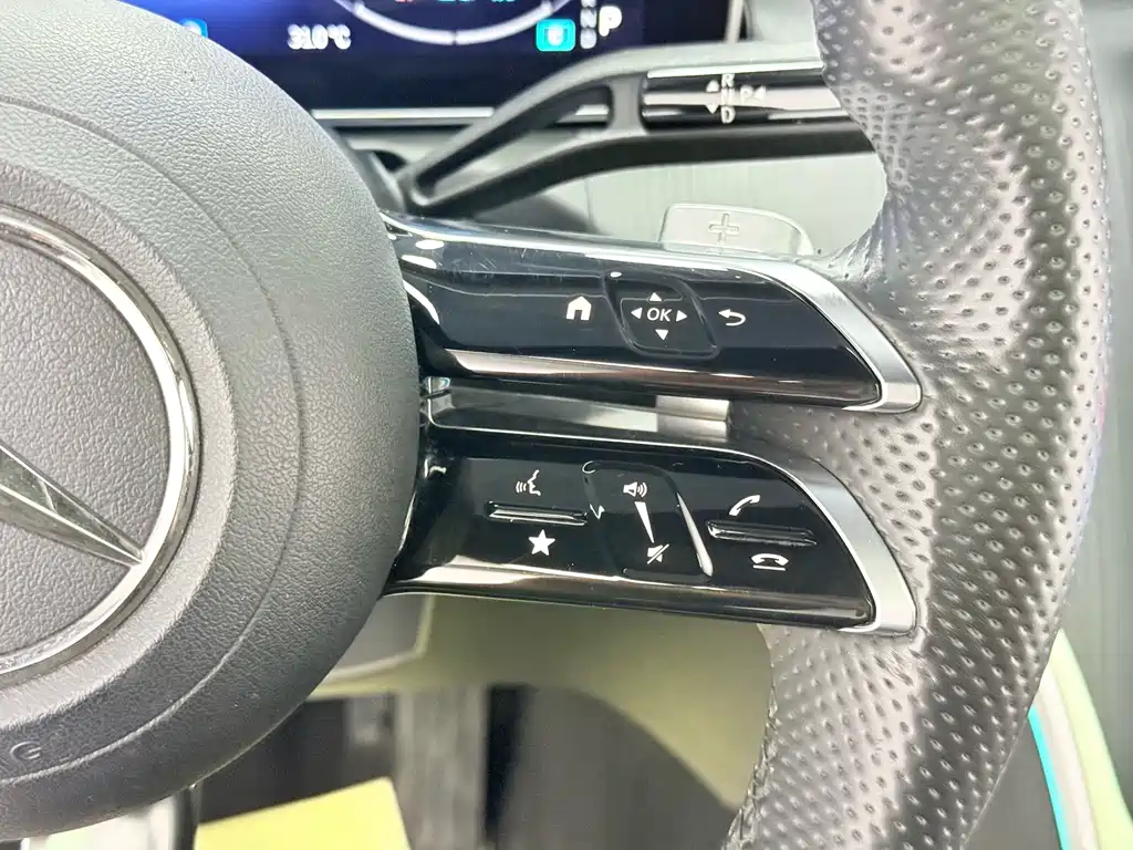 Mercedes-Benz C-Class — миниатюра 16
