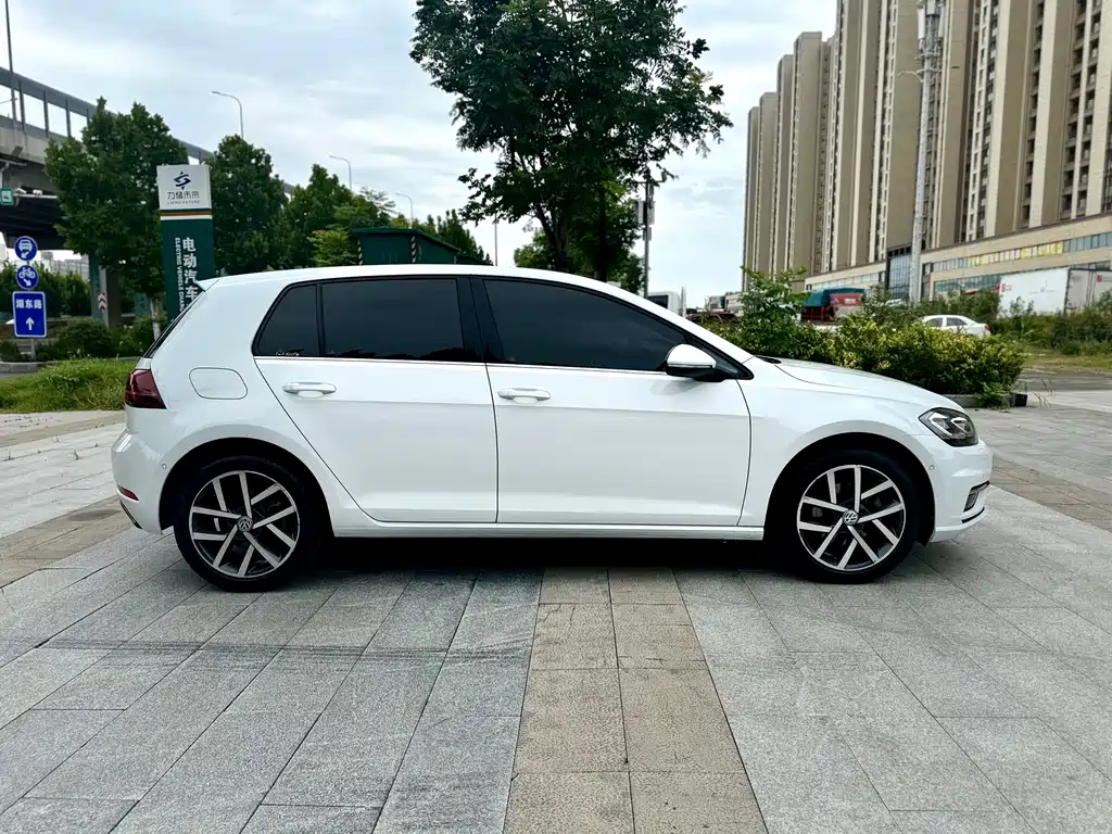 Volkswagen Golf — миниатюра 7