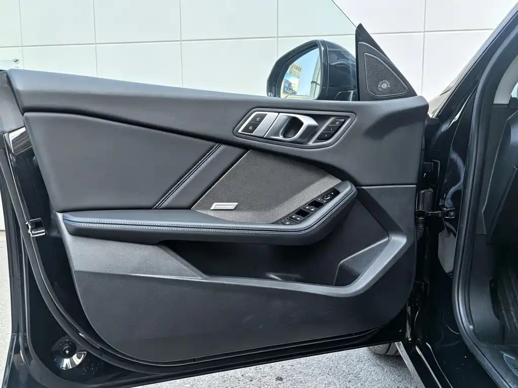 BMW 2 Series — миниатюра 13