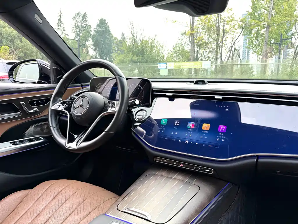 Mercedes-Benz E-Class — миниатюра 6