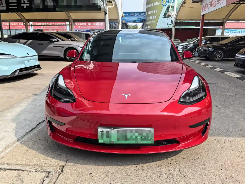 Tesla Model 3 — миниатюра 2