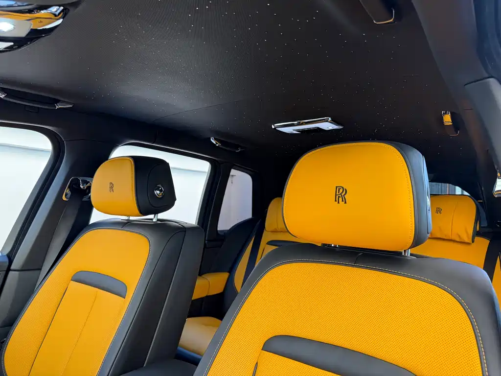 Rolls-Royce Cullinan 2018 мест