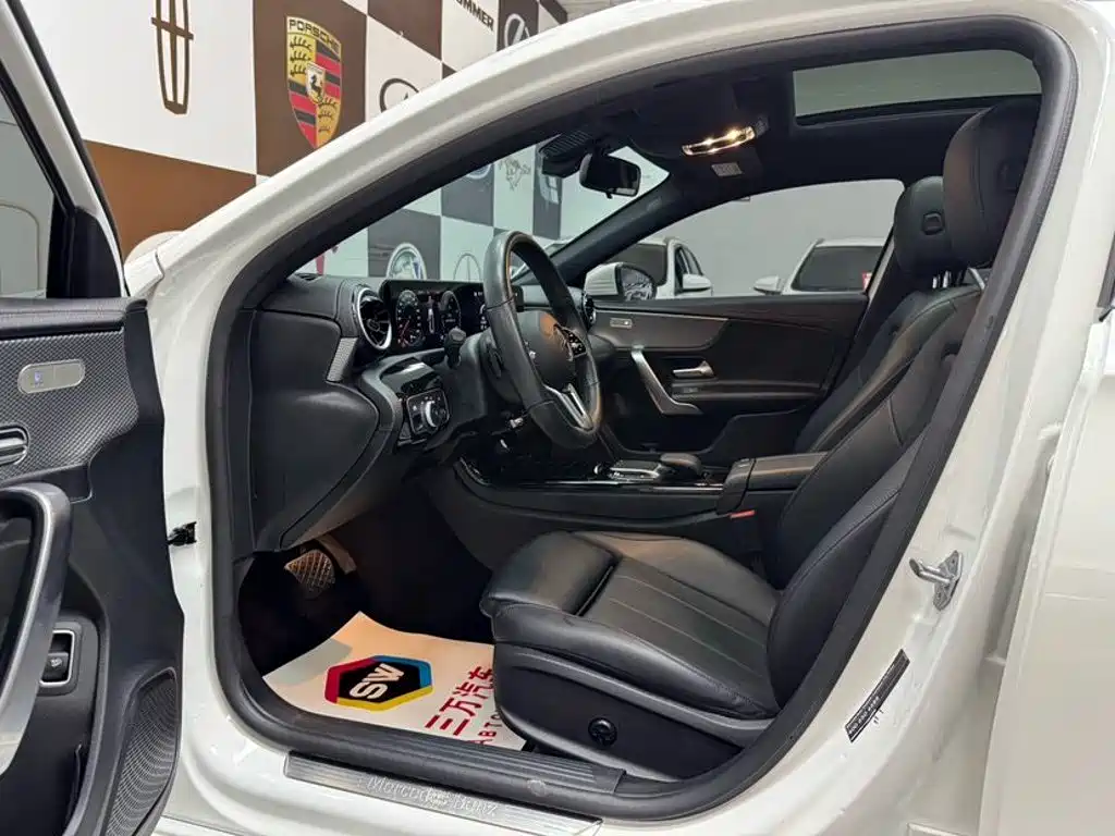 Mercedes-Benz A-Class — миниатюра 7