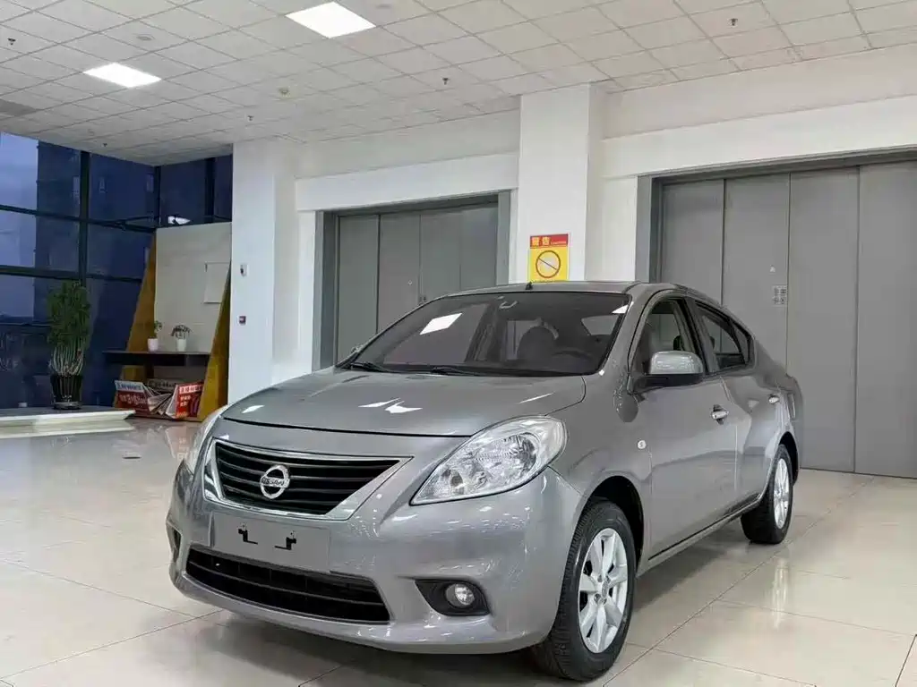 Nissan Sunny 2013