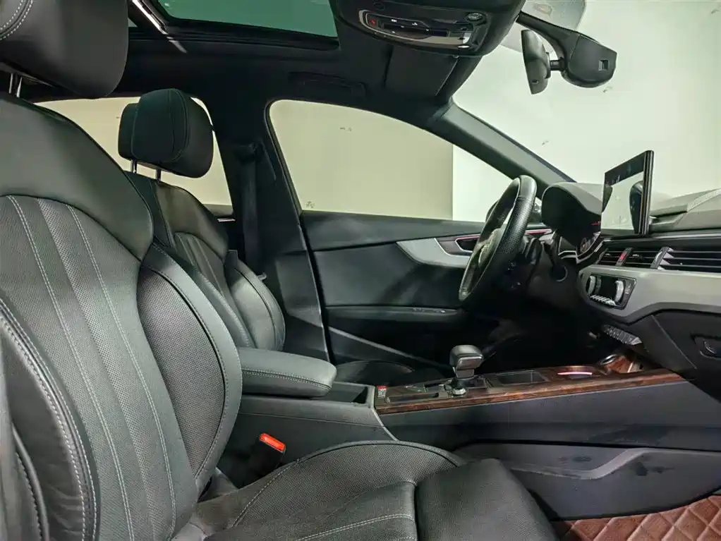 Audi A4L 2020 40 TFSI Luxury