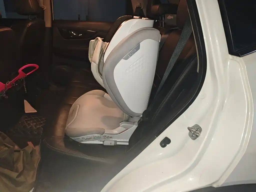 Nissan X-Trail — миниатюра 13