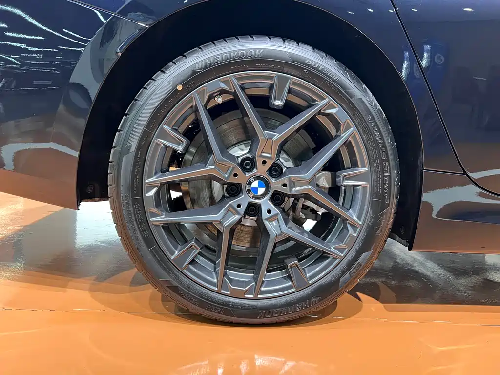 BMW 3 Series 3 2025 330Li M Sport