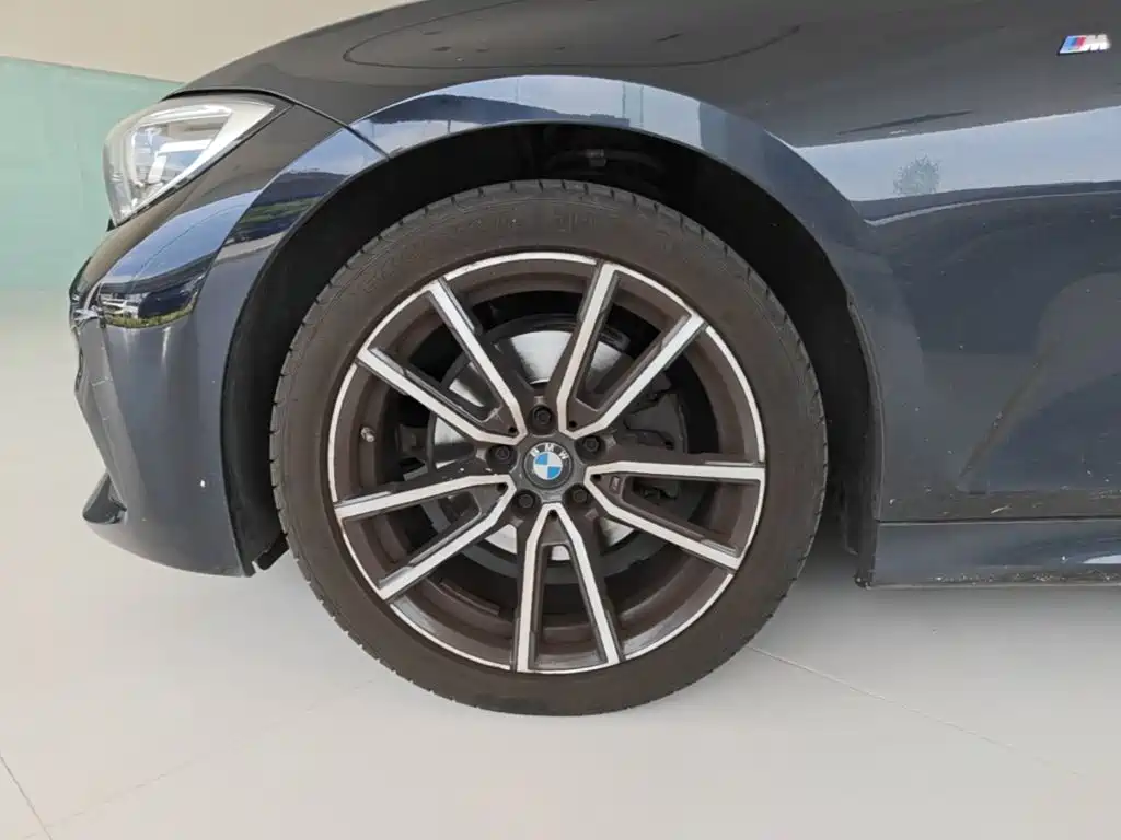 BMW 3 Series — миниатюра 23