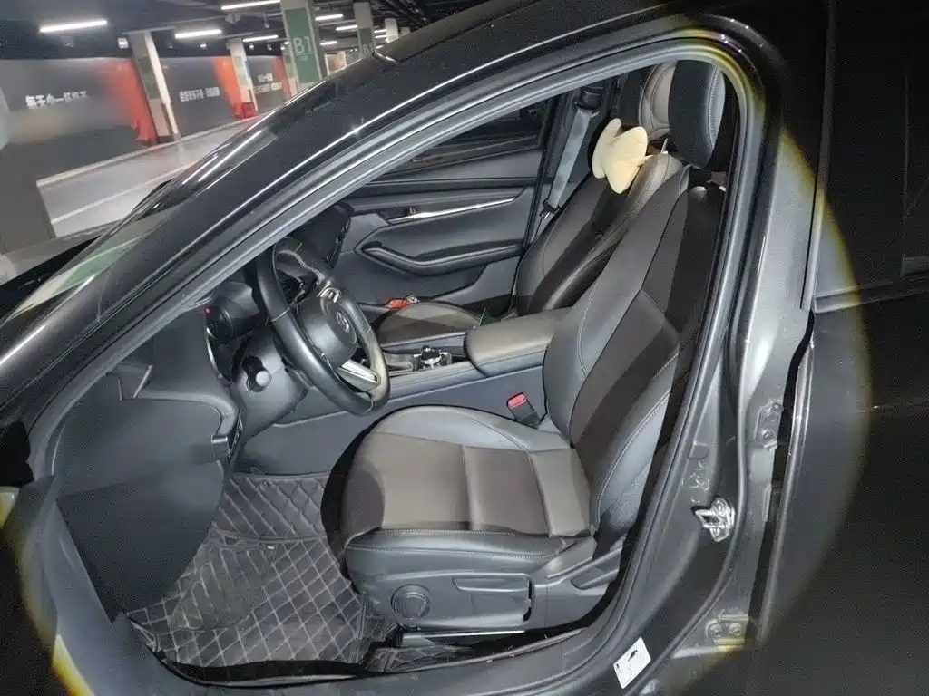 Mazda 3 Axela — миниатюра 11