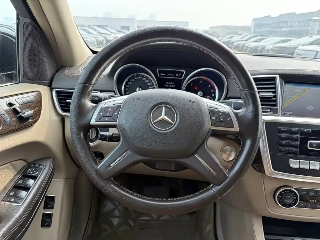 Mercedes-Benz GL-Class — миниатюра 11