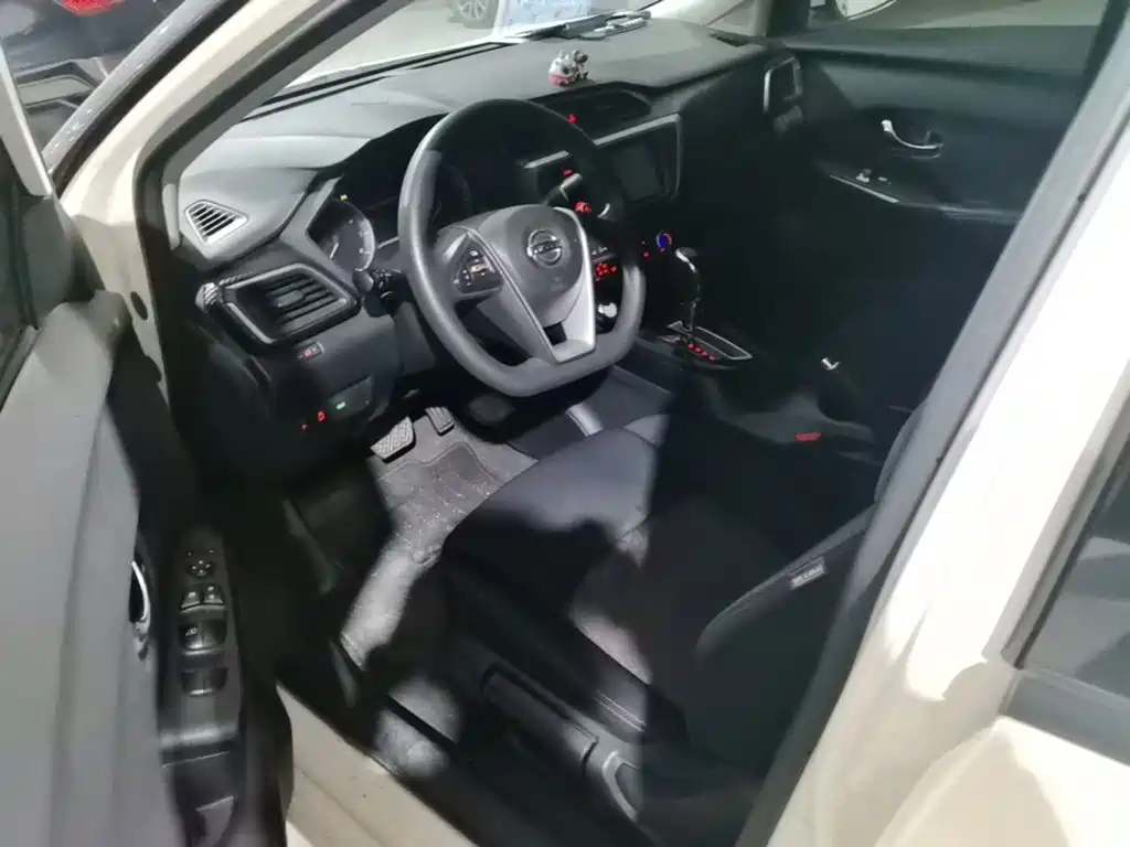 Nissan Bluebird — миниатюра 12