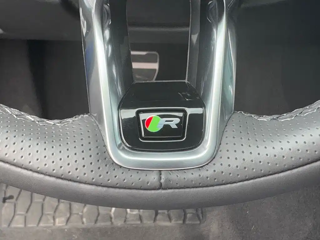 Jaguar XEL — миниатюра 16