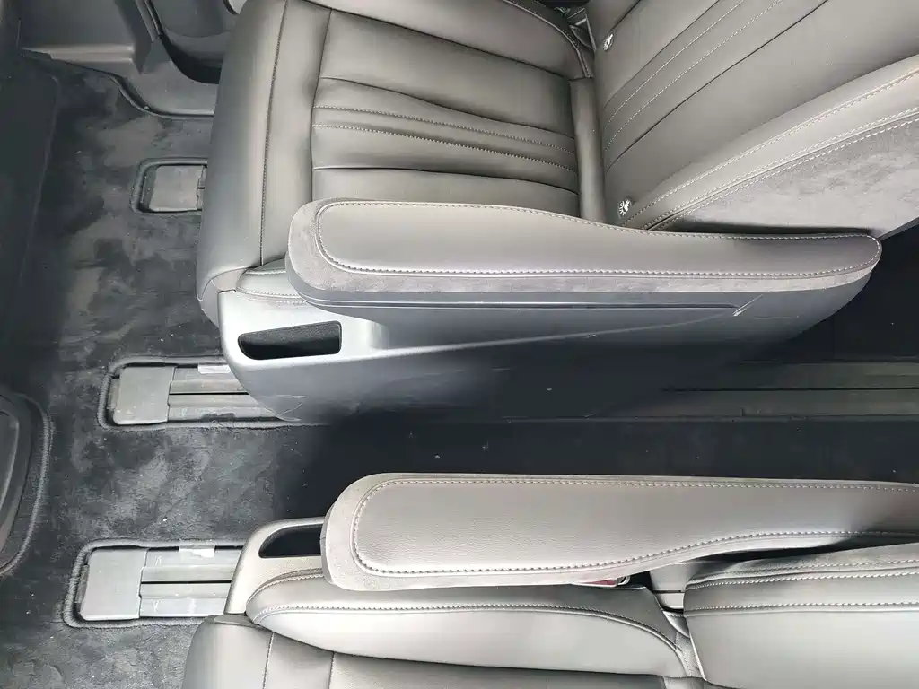 Hongqi Hongqi HQ9 PHEV — миниатюра 10