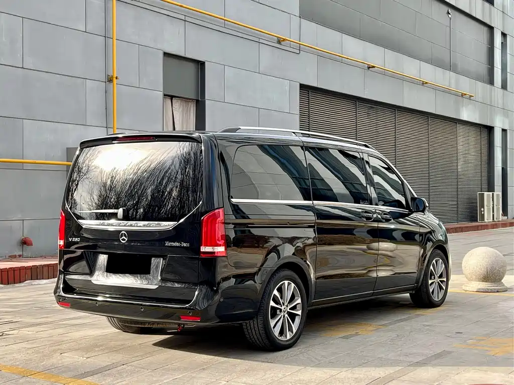 MERCEDES-BENZ V CLASS