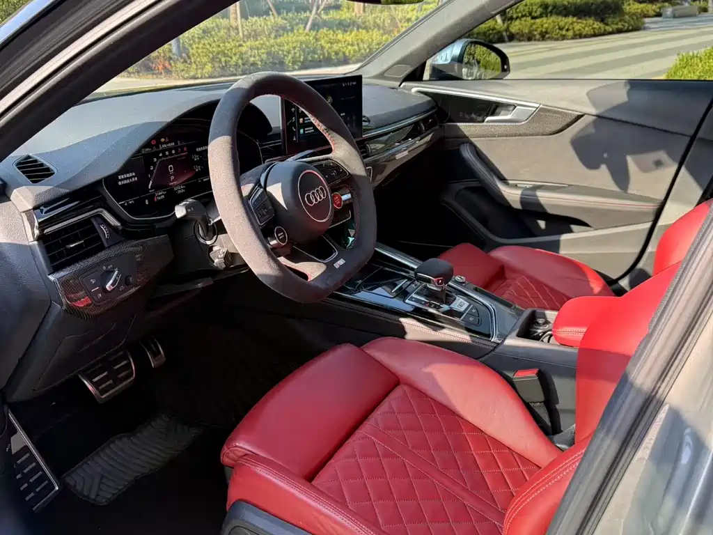AUDI  S4