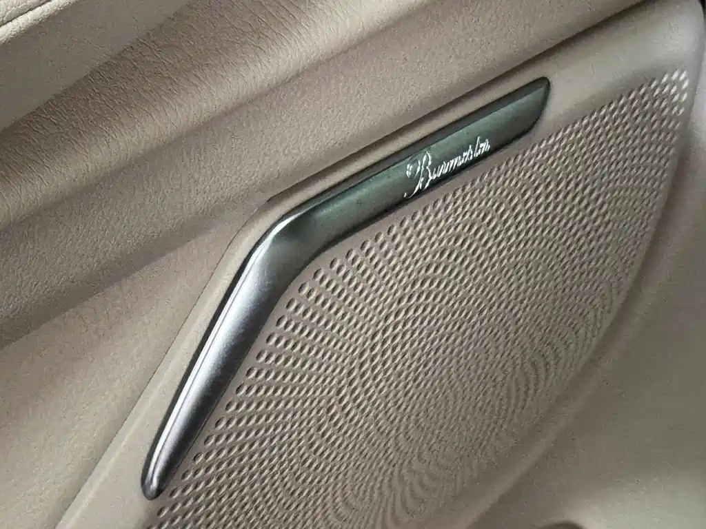 Mercedes-Benz V-Class — миниатюра 6