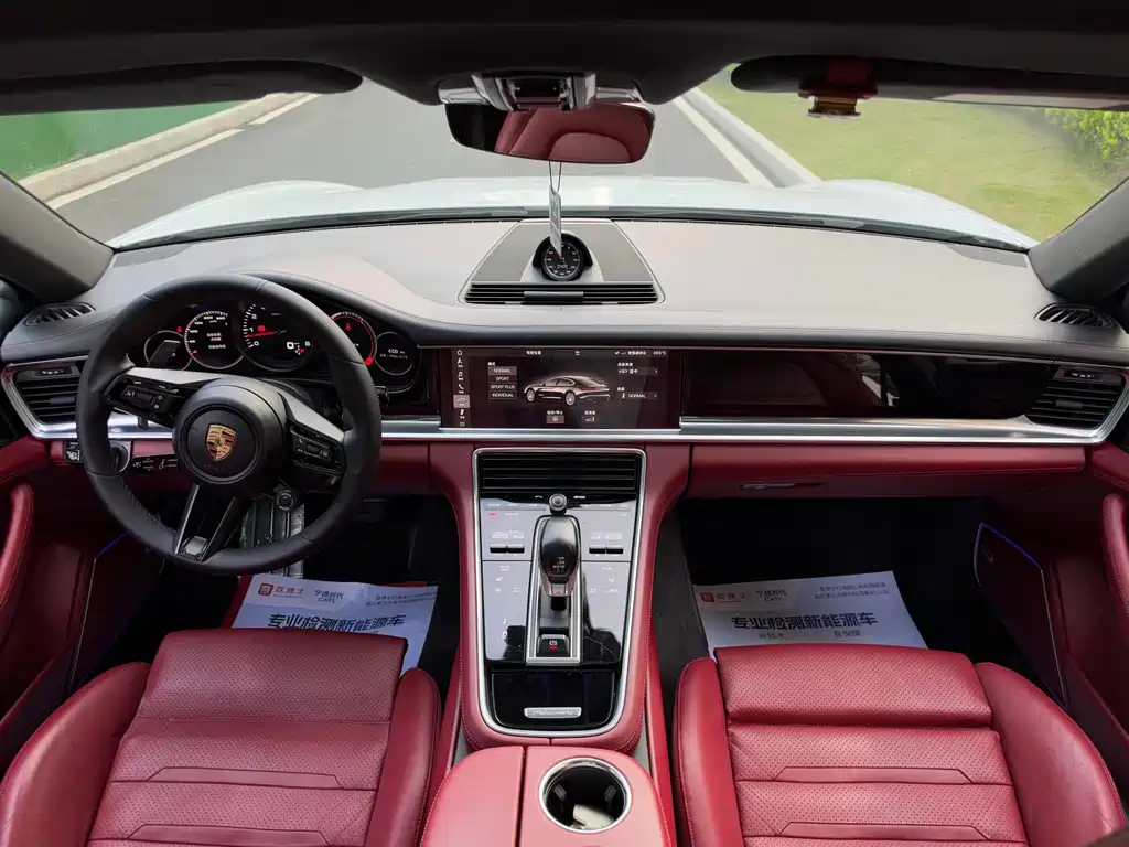 Porsche Panamera — миниатюра 7