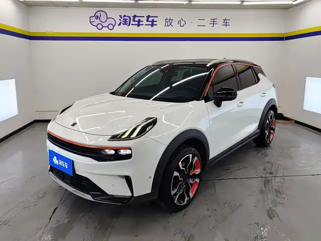 2021 Lynk & Co 06