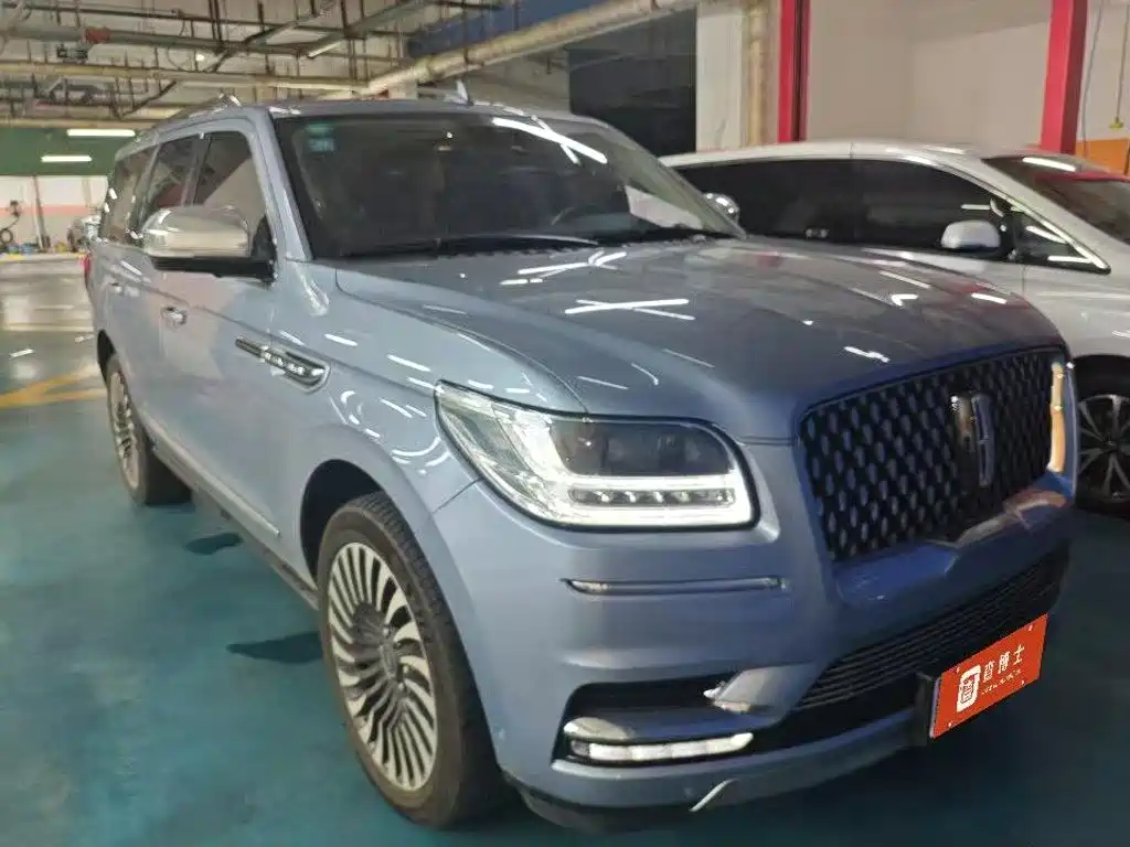 Lincoln Navigator — миниатюра 3
