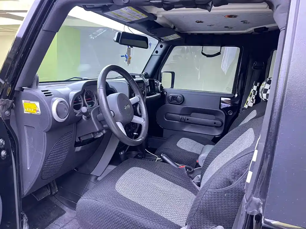 Jeep Wrangler — миниатюра 5