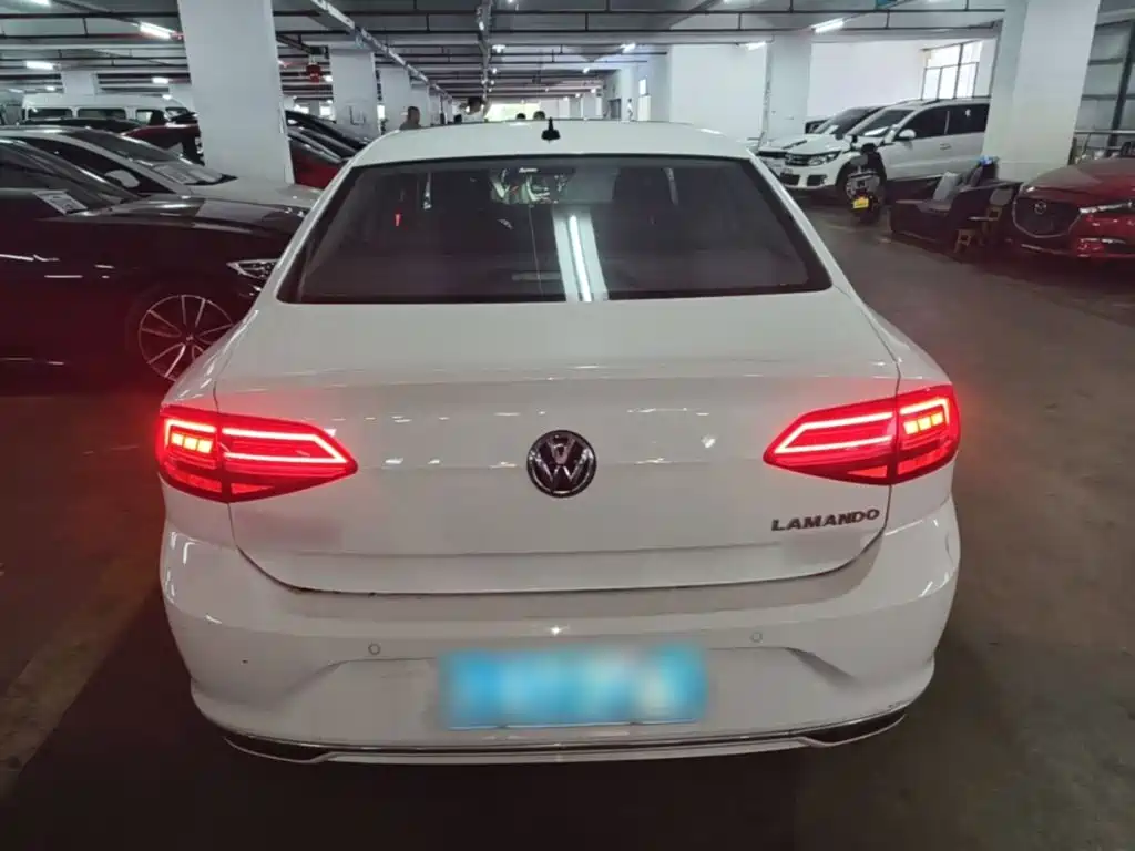 Volkswagen Lamando 2019 230TSI DSG VI