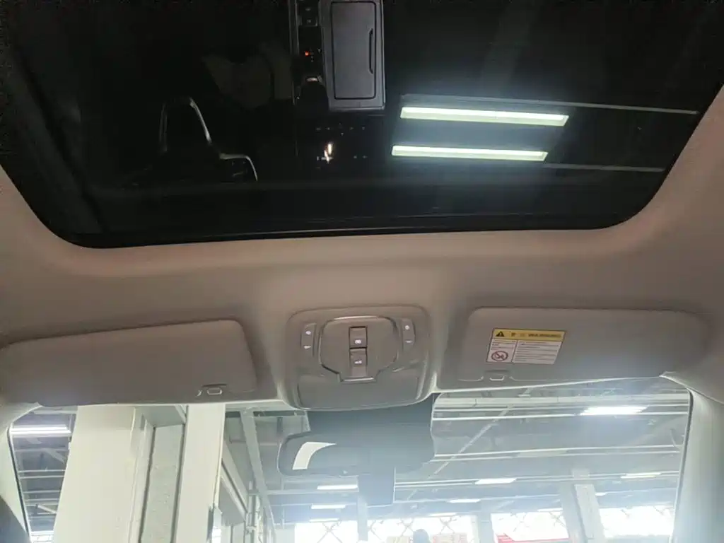 Roewe RX5 — миниатюра 18