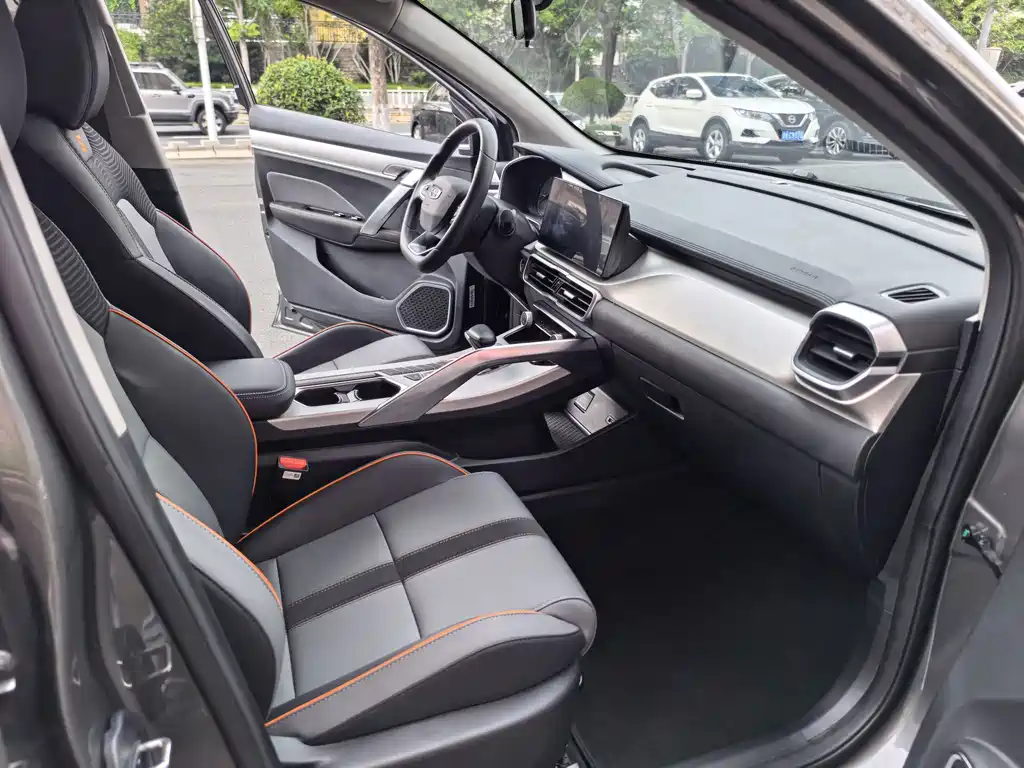 Geely Binyue — миниатюра 6