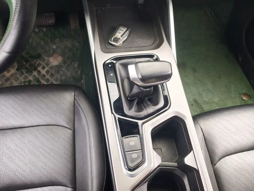 Geely Emgrand — миниатюра 7