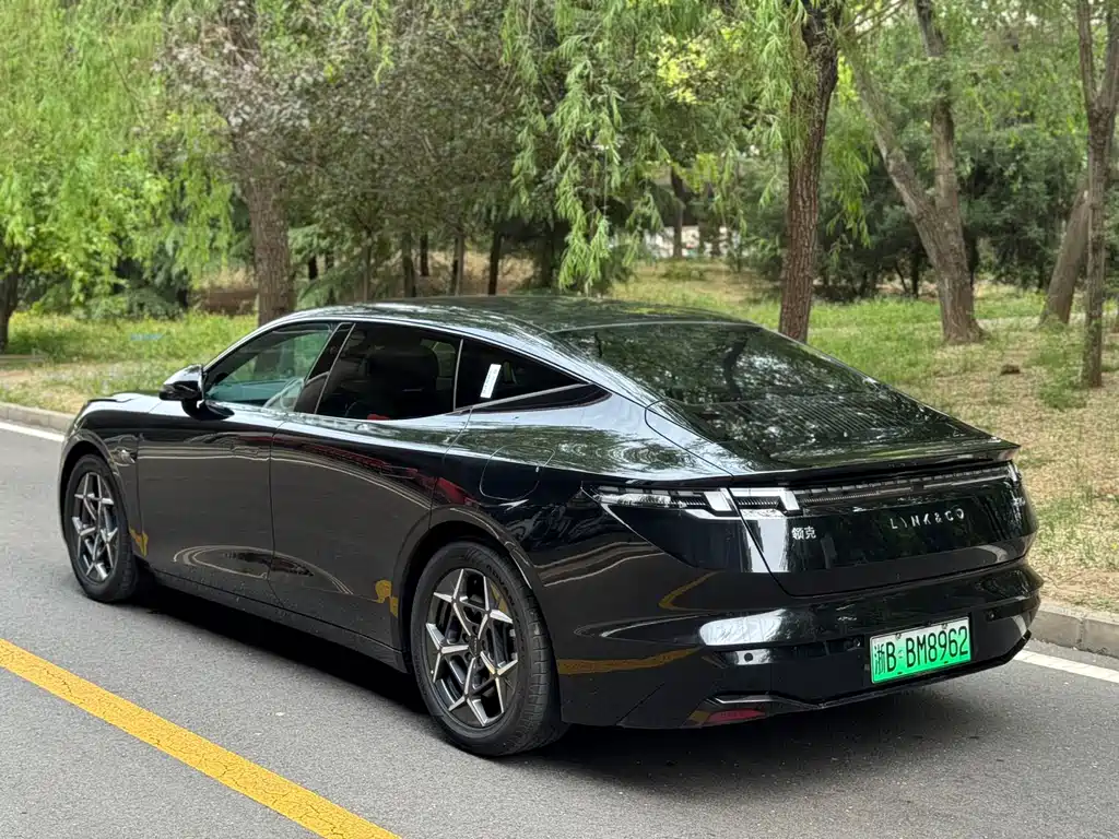 Lynk & Co Z10 2024 STARBUFF 95kWh 766km