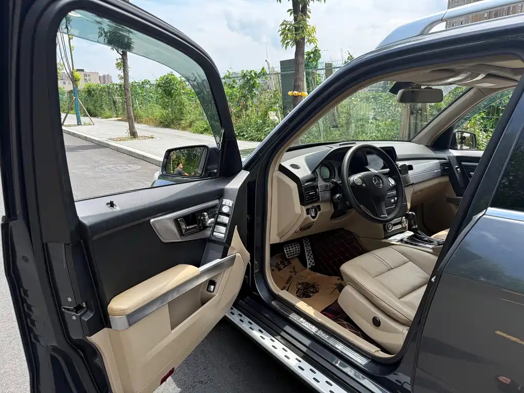 Mercedes-Benz GLK-Class (Import) — миниатюра 8
