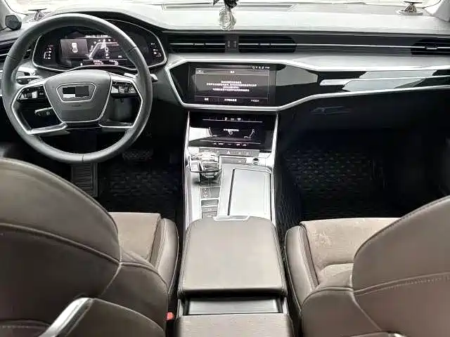Audi A7L 2022 45 TFSI S-line