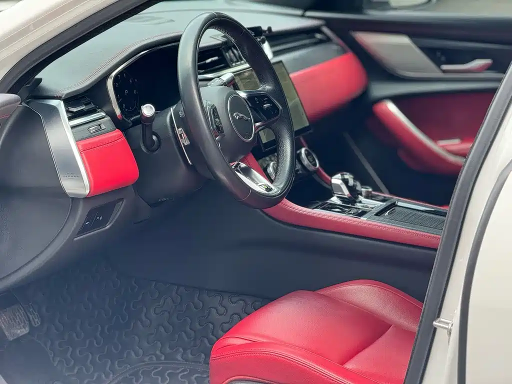 Jaguar XFL — миниатюра 5