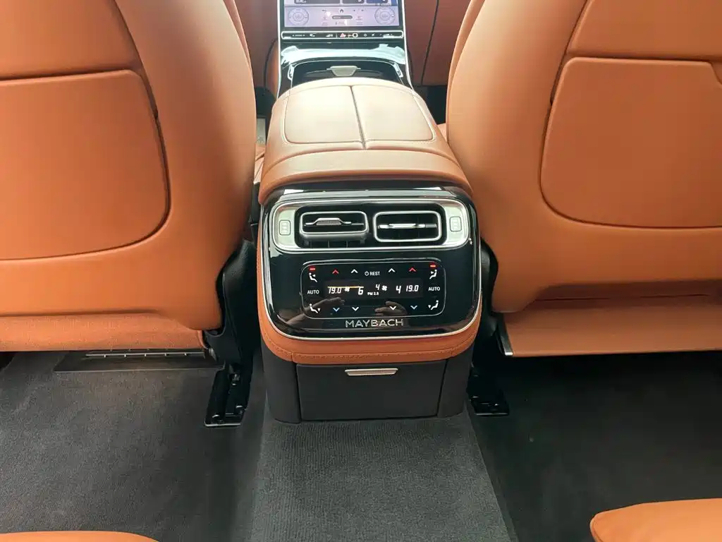 Mercedes-Benz S-Class — миниатюра 16