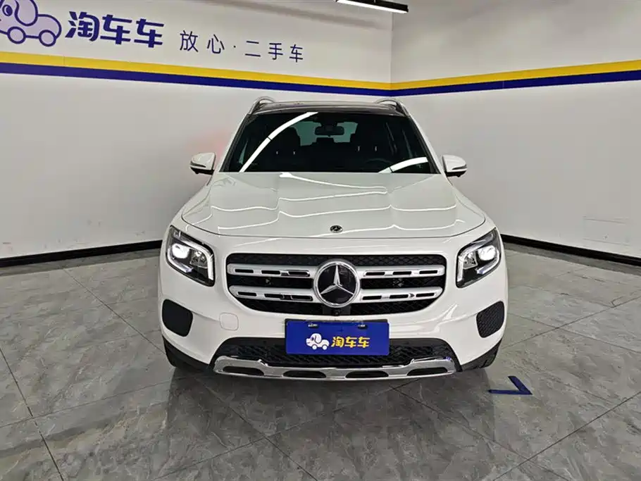 MERCEDES-BENZ GLB