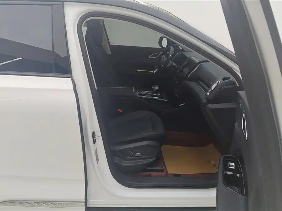 Hongqi HONGQI HS3 PHEV