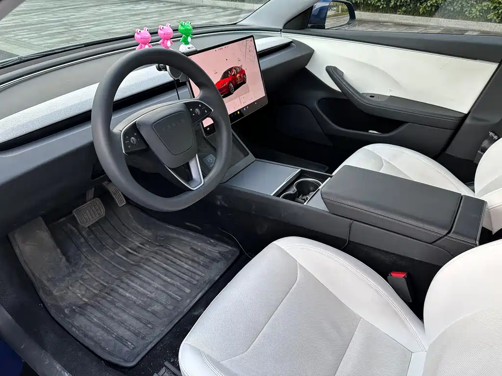 Tesla Model 3 — миниатюра 8