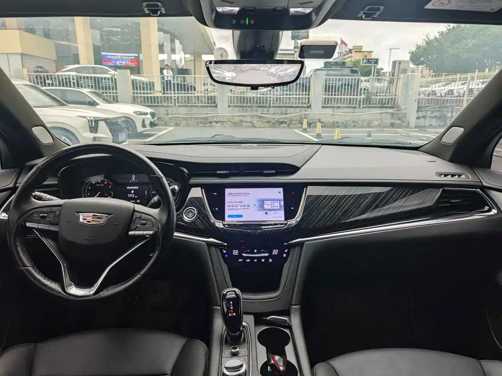 Cadillac XT6 — миниатюра 10