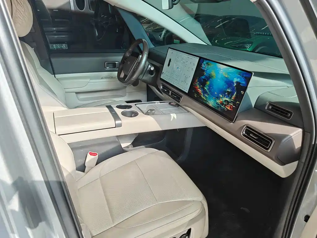 Li Auto Li MEGA — миниатюра 9