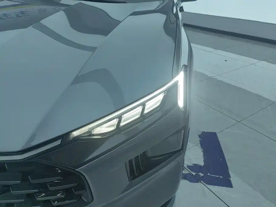 Ford Mondeo — миниатюра 4