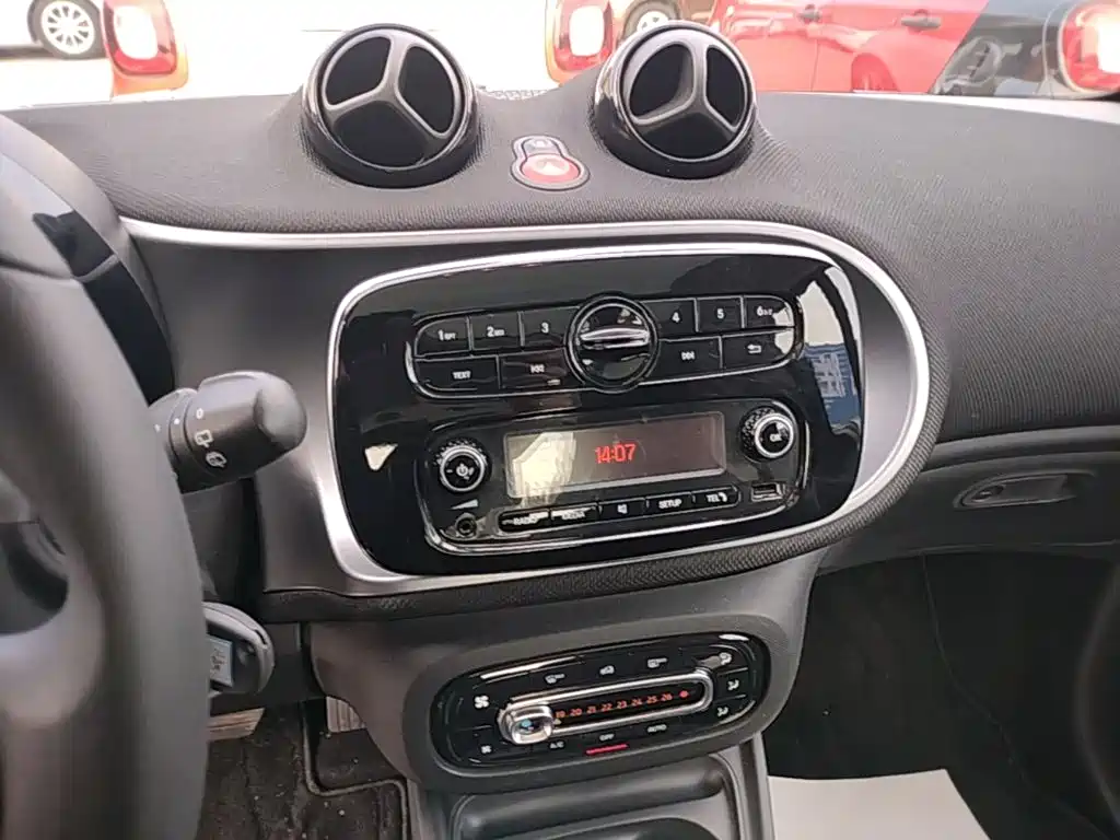 smart Smart Fortwo — миниатюра 13
